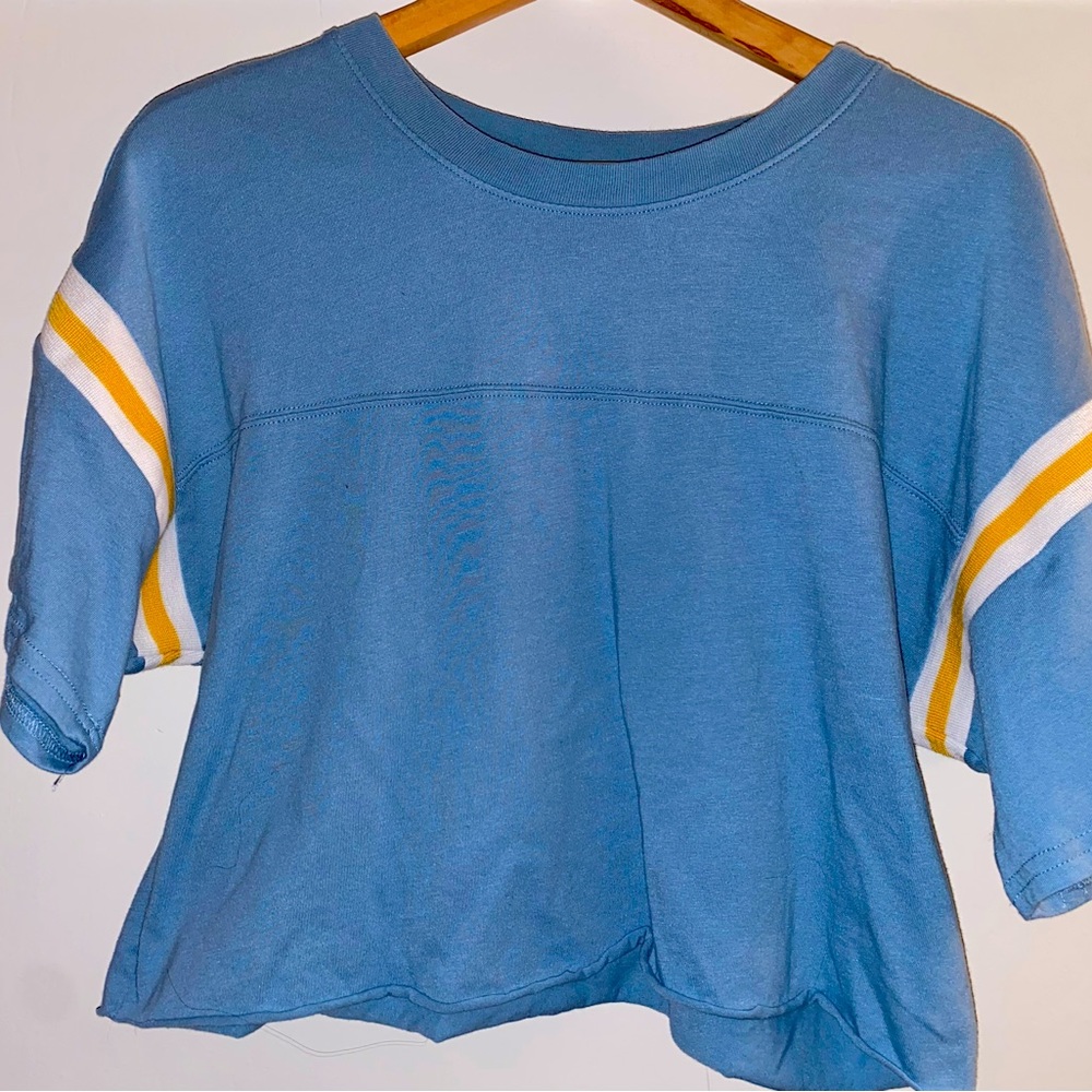 Wild Fable blue and yellow striped sleeves cropped top